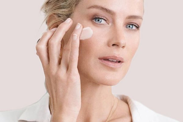 مهمترین نکات برای انتخاب کرم سفت کنندۀ پوست صورت