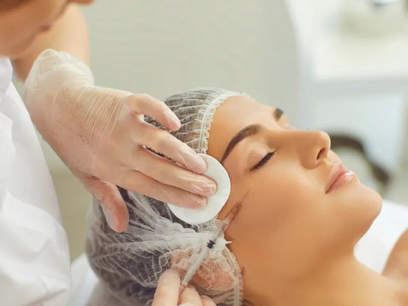 معرفی سایر خاصیت‌ها و کاربردهای دستمال مرطوب