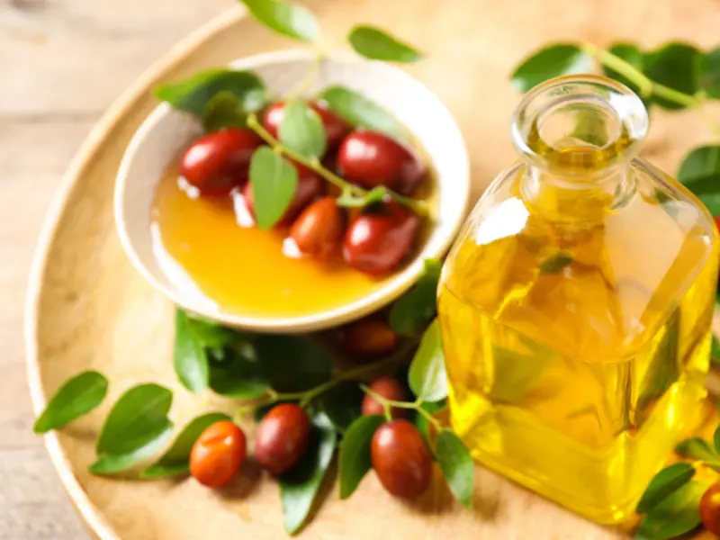 معرفی محصولات حاوی روغن جوجوبای کامان برای داشتن پوستی صاف و زیبا