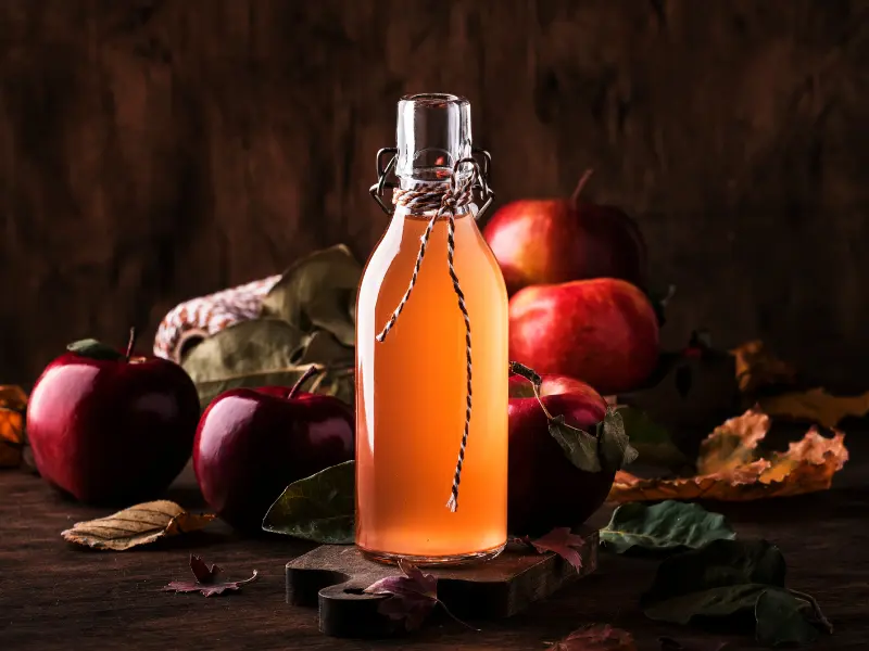 فواید ترکیب گلاب و سرکه سیب برای پوست