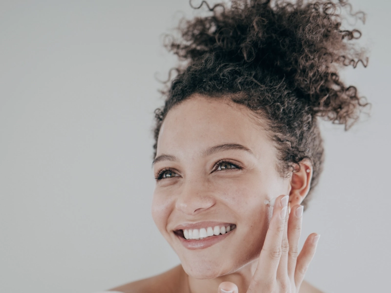 خواص رتینول برای پوست صورت