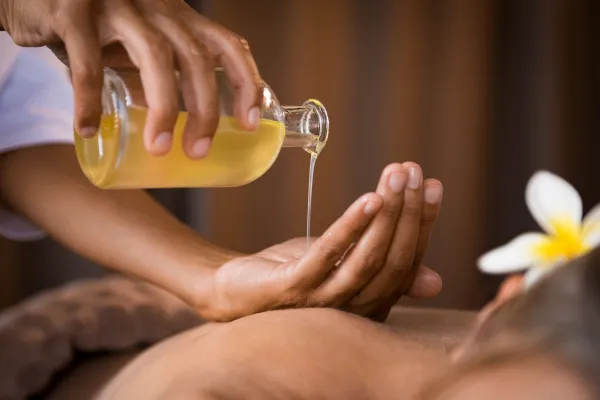 عوارض جانبی احتمالی روغن رزماری چیست؟